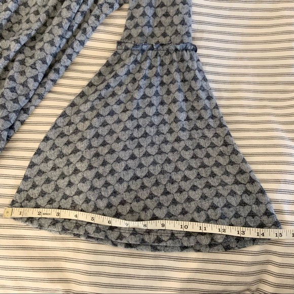 LC Lauren Conrad Bell Sleeve Long Sleeve Shirt Top Size Medium / Hearts Pattern. - Picture 13 of 17